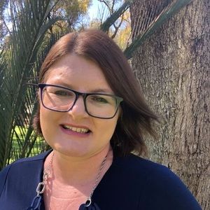 Meet your Posher, Hellen walker